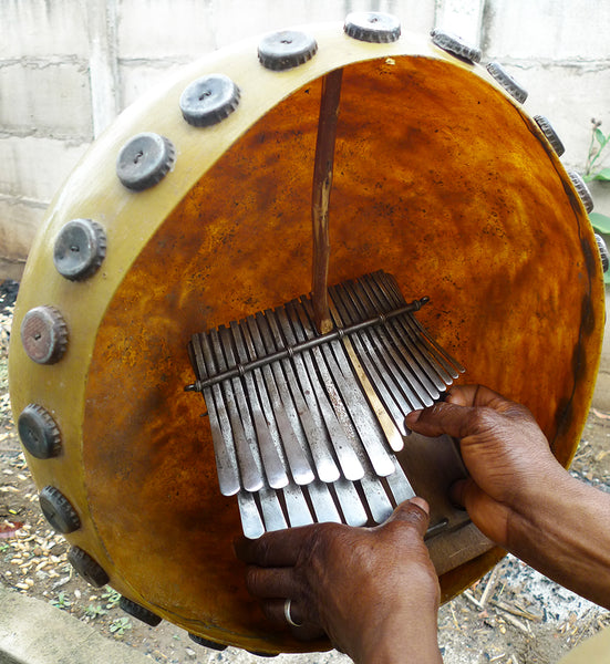 La Magie du Kalimba : Introduction à cet Instrument Enchantant